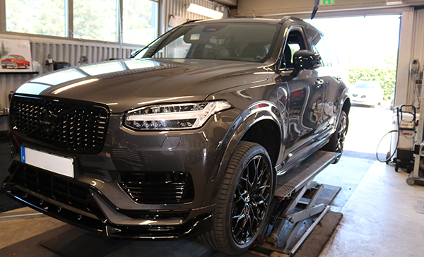 Omtrent halvdelen af kunderne hos Bil & Husvagnsservice / Däckexperten AB er privatkunder