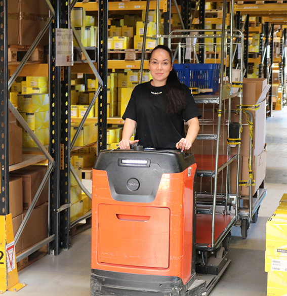 Elektrisk plukkekøretøj med plukkevogn