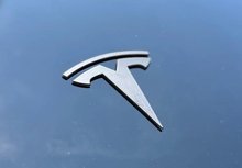 Til Tesla Model S og X kan vi nu levere drivakslen til bagakslen. Det samme gør sig gældende for bagakslen i 28 mm udgaven til Tesla Model Y