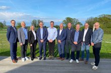 AUTIG - Gruppebillede – fra venstre mod højre: Mads Engberg, MD Autig, Per Boye Rasmussen, Robert Bosch A/S, Christina Jørgensen, CSO Dinex, Thomas Jensen, MD CAC, Brian Thaysen, MD Avant Danmark, Klavs T. Pedersen, CEO Nissens Automotive, Søren Johansen, MD Hella Danmark, Lars Bertz Thomsen, MD Hella Gutmann Solutions, Torben Pagh, CEO JP Group og Per Flensted, MD Dometic Danmark. 